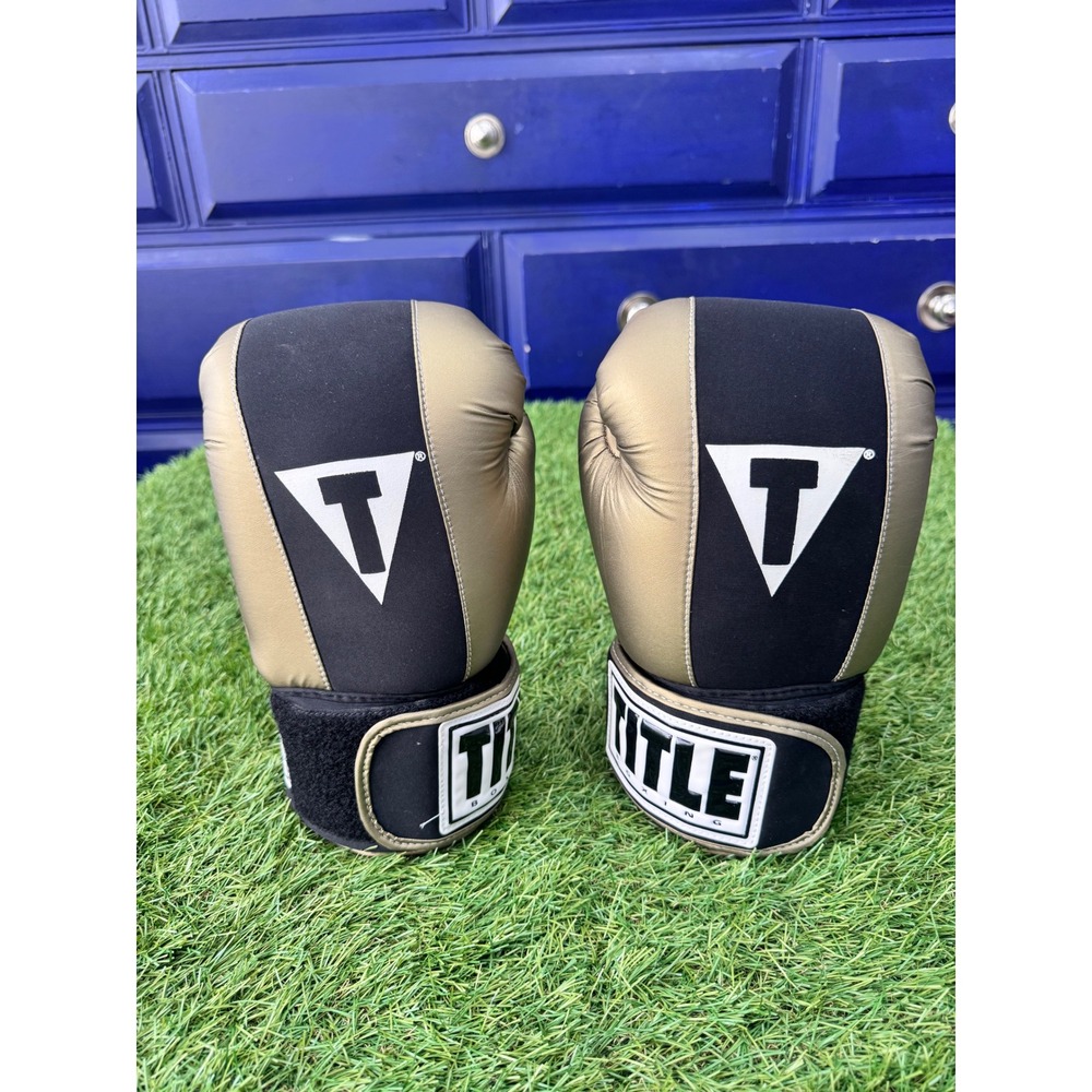 Title Boxing Gel Enforced Lining Bag Gloves Gold Black Mens Medium Training MMA‎